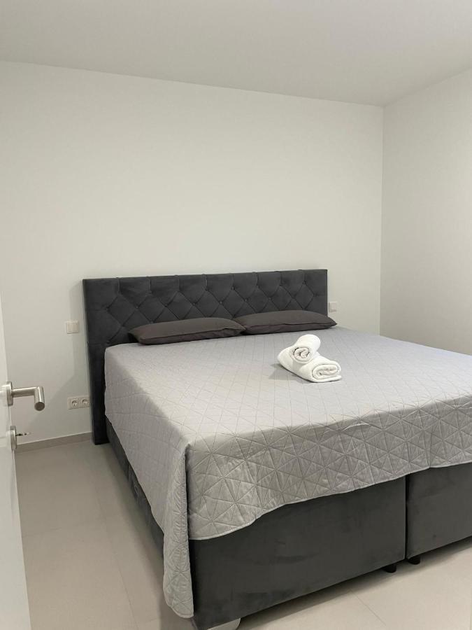 Apartment Rahat Ližnjan Zewnętrze zdjęcie